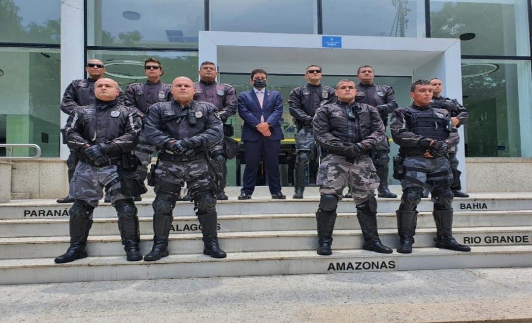 Ao lado de militares do Rio de Janeiro, Gladson agradece PM fluminense pelo apoio 